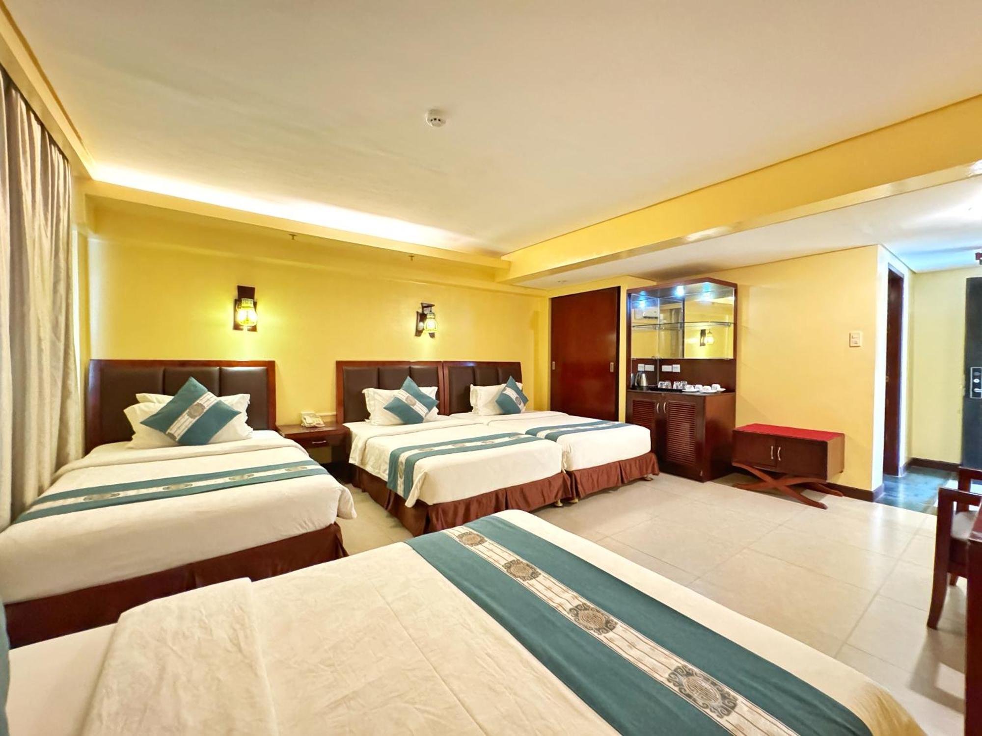 Golden Phoenix Hotel Boracay Manoc-Manoc Exterior photo