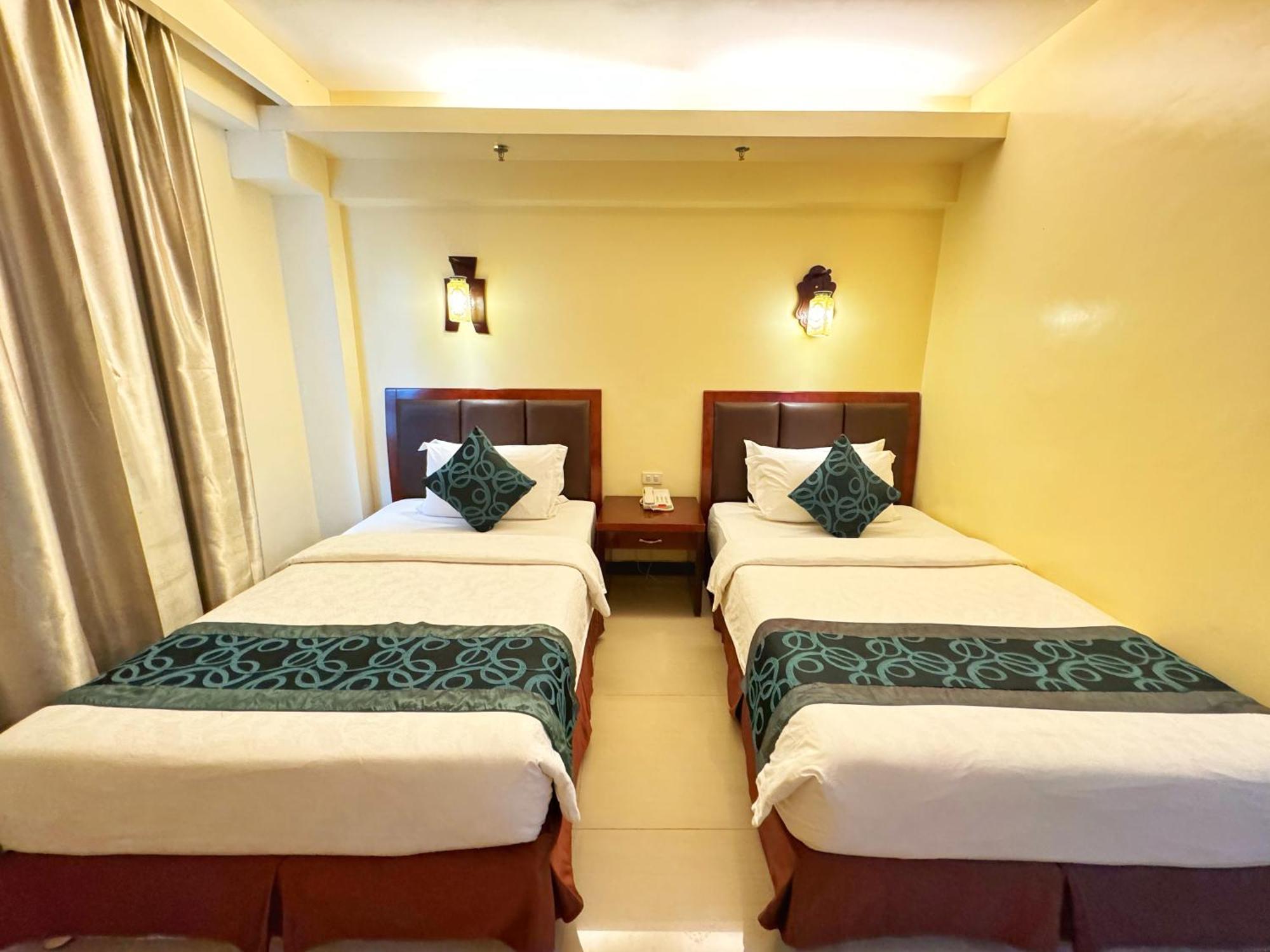 Golden Phoenix Hotel Boracay Manoc-Manoc Exterior photo