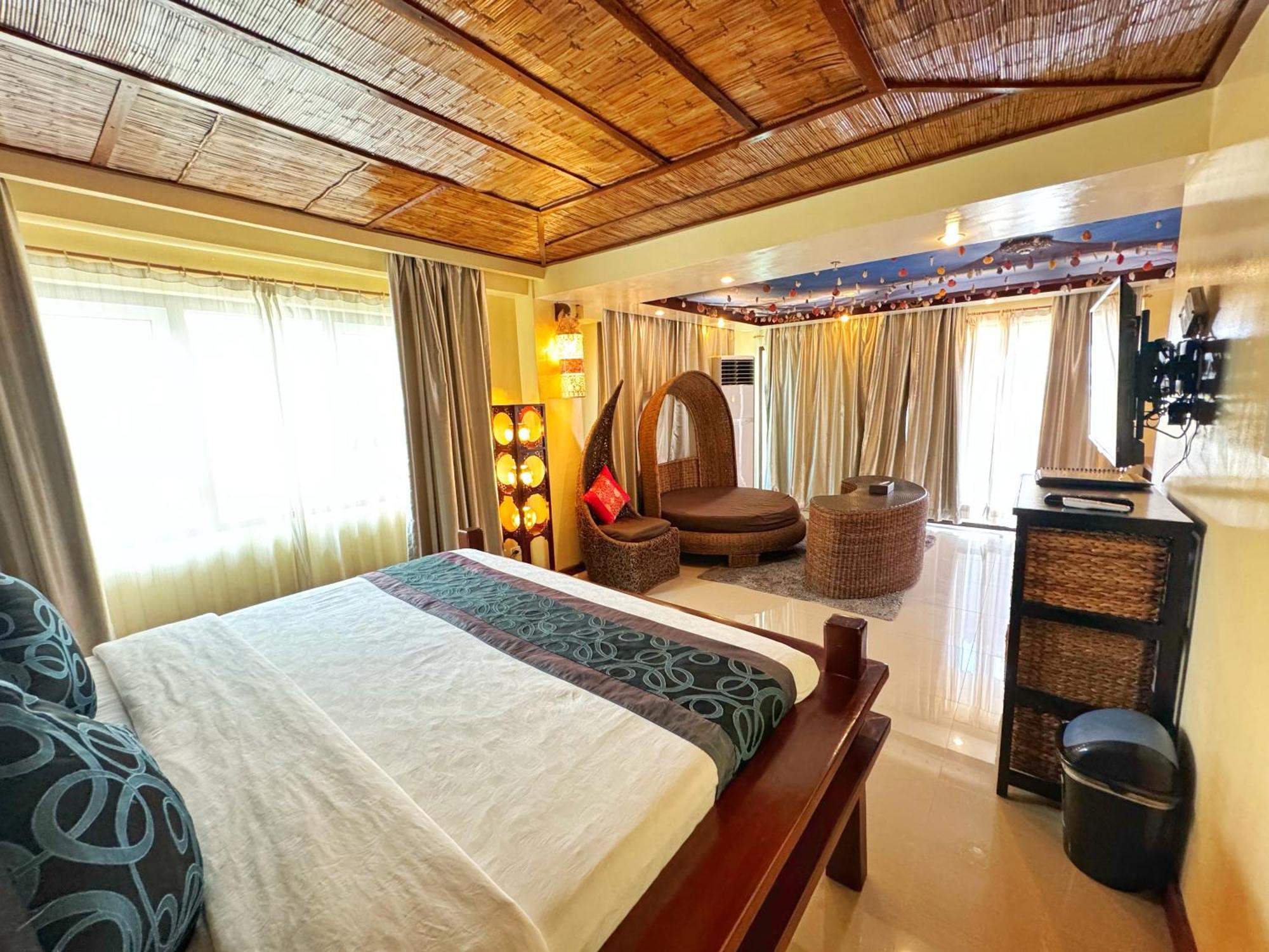 Golden Phoenix Hotel Boracay Manoc-Manoc Exterior photo