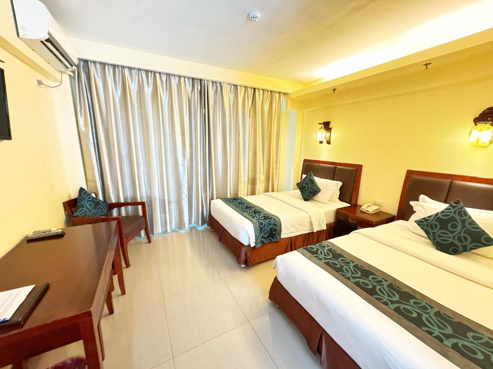 Golden Phoenix Hotel Boracay Manoc-Manoc Exterior photo