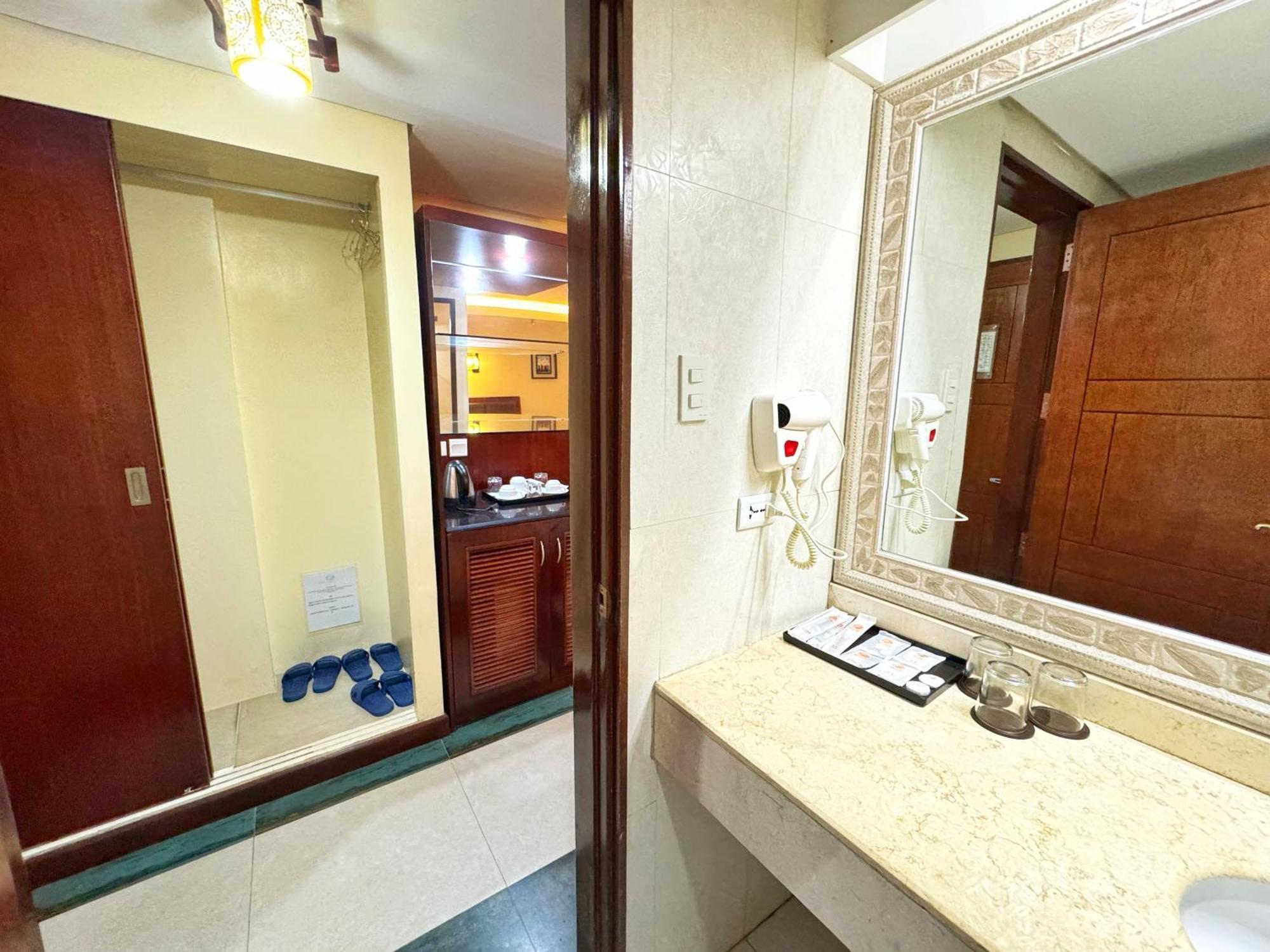 Golden Phoenix Hotel Boracay Manoc-Manoc Exterior photo